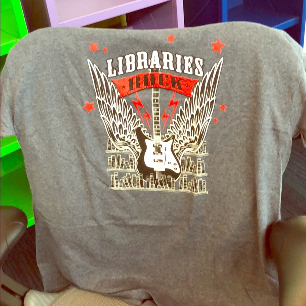Libraries Rock T-shirt! XL